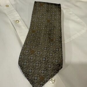 Versace Medusa Brown and Gold Patterned Necktie 100 percent silk.